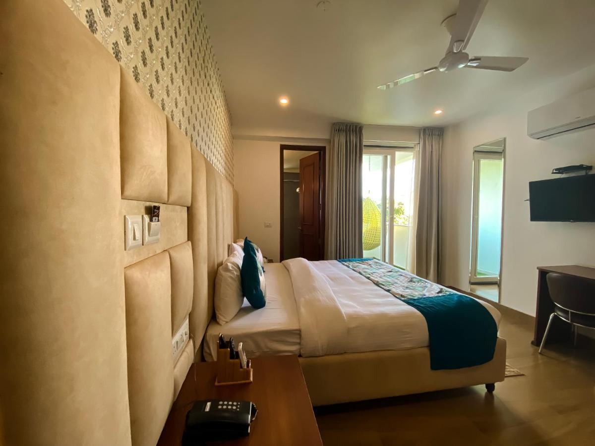 Sky Suites Gurgaon Exteriör bild