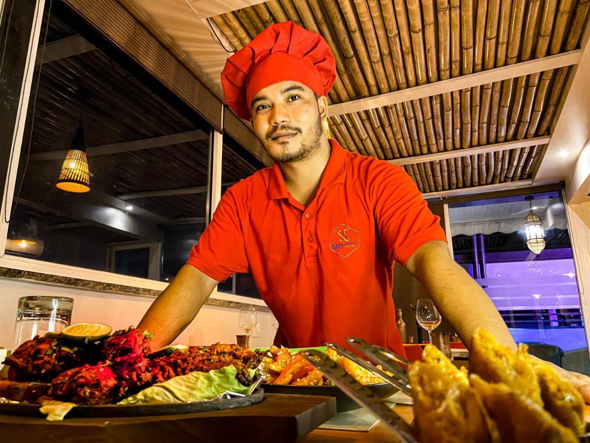 Sky Suites Gurgaon Exteriör bild