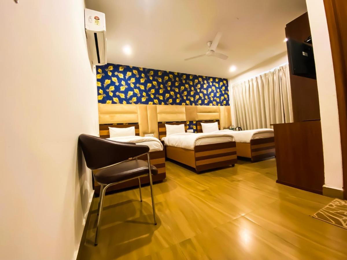 Sky Suites Gurgaon Exteriör bild