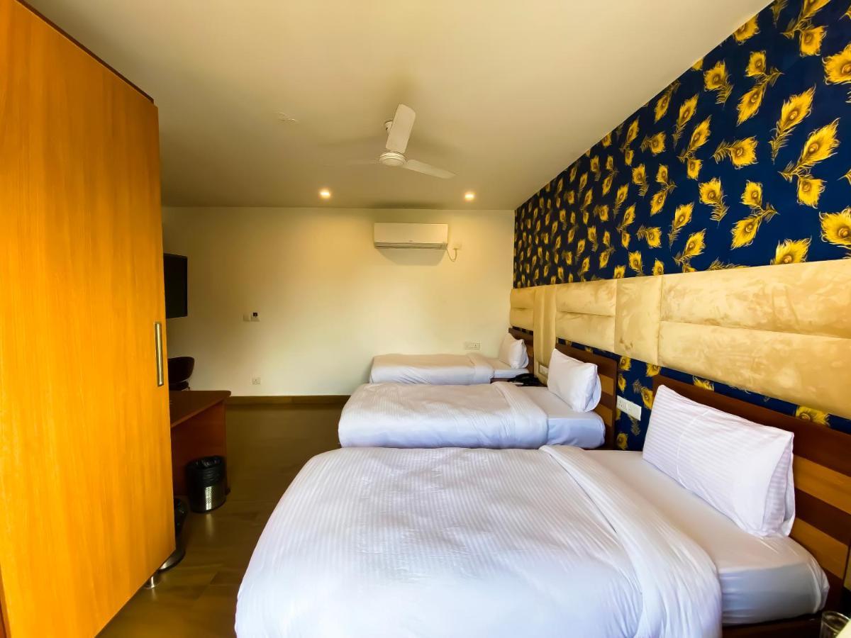 Sky Suites Gurgaon Exteriör bild